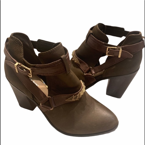 Gianni Bini Derryn Booties, Sz 10 - Picture 5 of 10